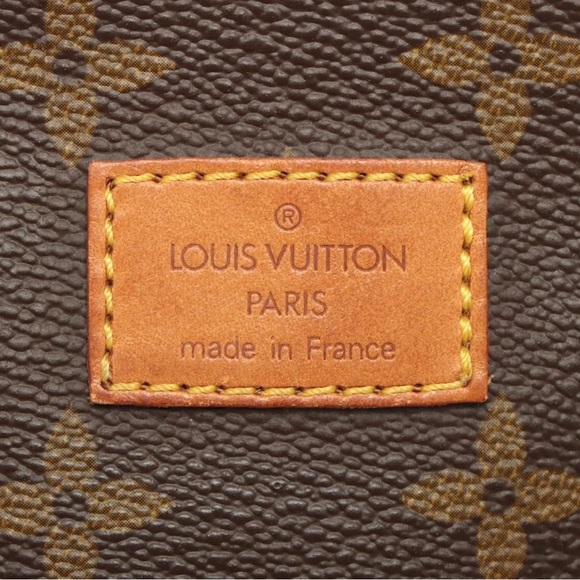 Louis Vuitton Monogram Saumur 35 Messenger Bag M42254 - Picture 11 of 11